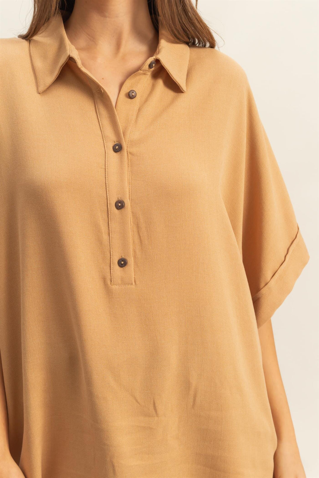 *********WOMEN'S SHORT SLEEVE BUTTON UP TIERED TUNIC TOP