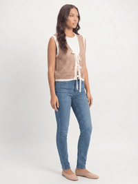 WOMEN'S SLEEVELESS V-NECK FRONT TIE CROCHET TOP