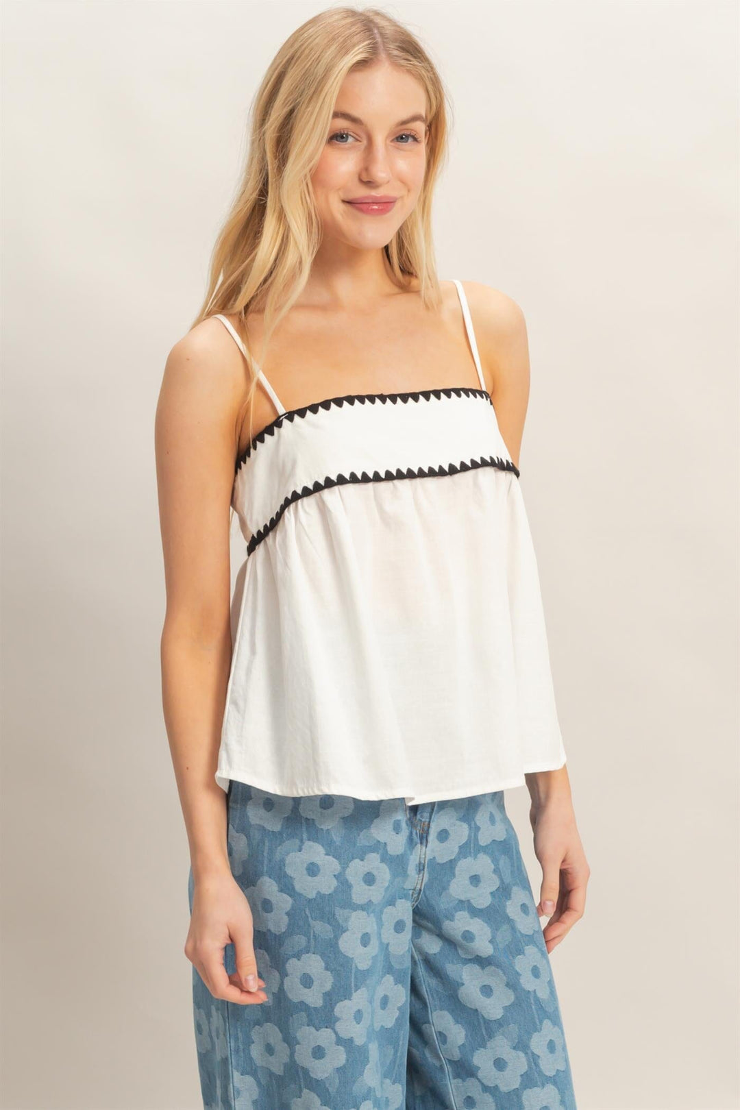 **********WOMEN'S SLEEVELESS SQUARE NECK TRIM DETAILED TANK TOP