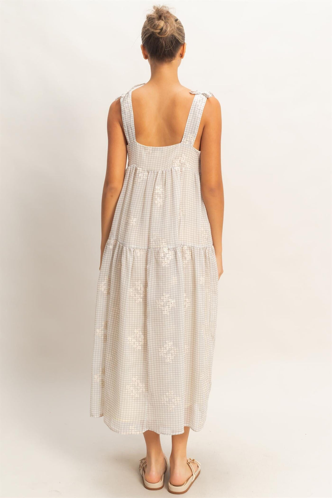 ****************WOMEN'S SLEEVELESS SQUARE NECK EMBROIDERY FLORAL PLAID TIERED MAXI DRESS