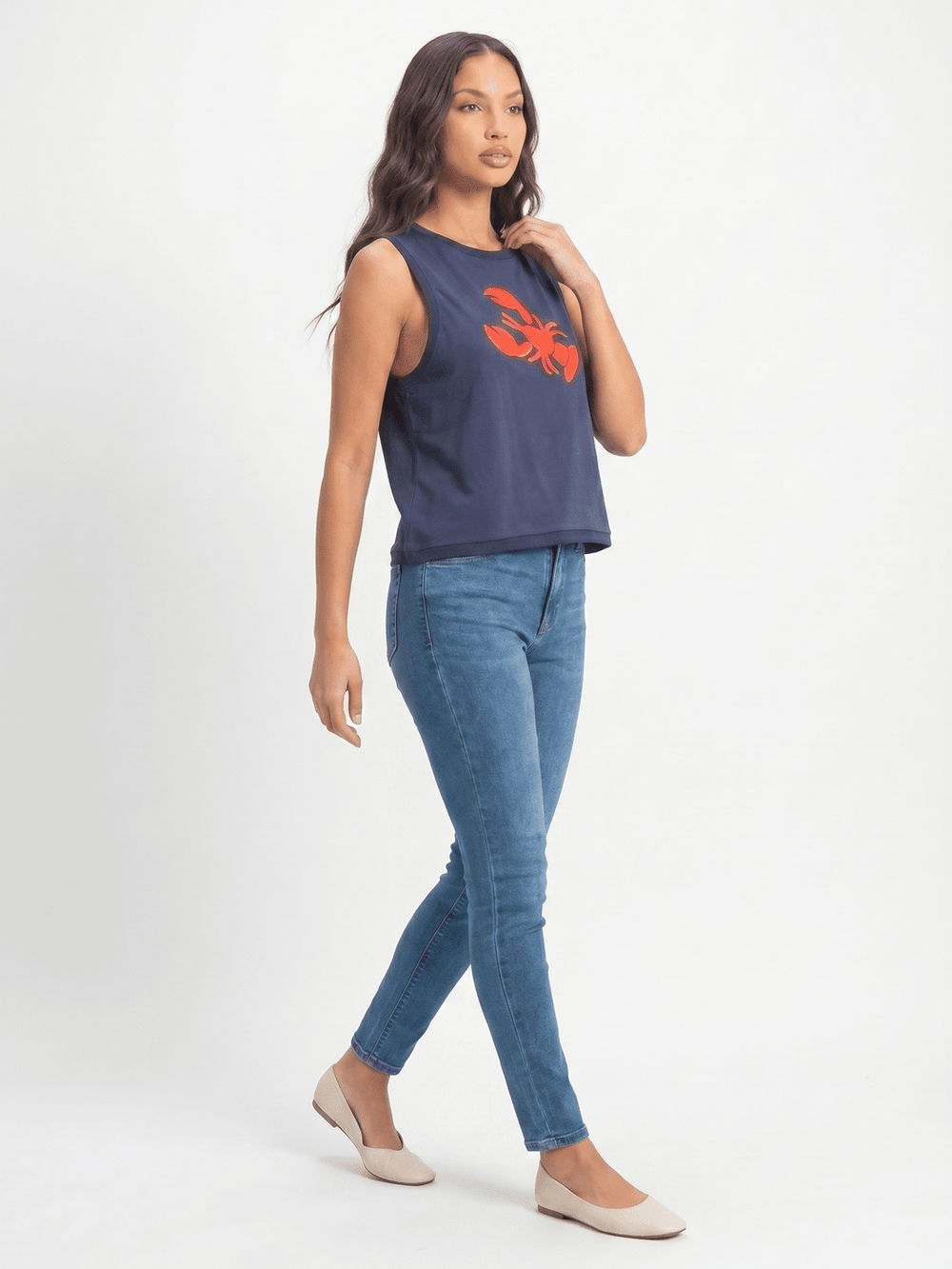 WOMEN'S SLEEVELESS EMBROIDERY CRAB BASIC TANK TOP