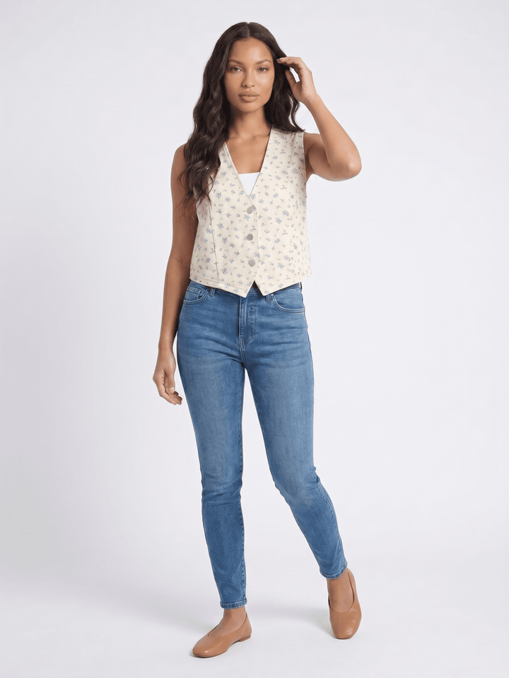 **********WOMEN'S SLEEVELESS V-NECK BUTTON UP FLORAL DENIM TOP