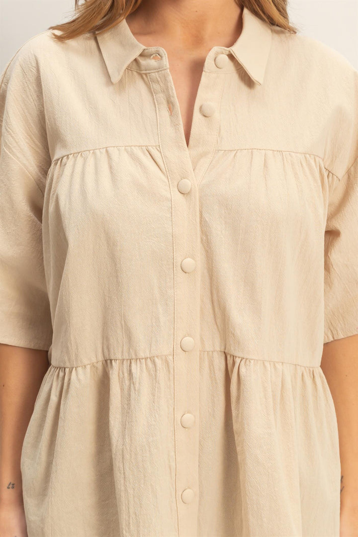 WOMEN'S SHORT SLEEVE BUTTON UP TIERED TUNIC TOP