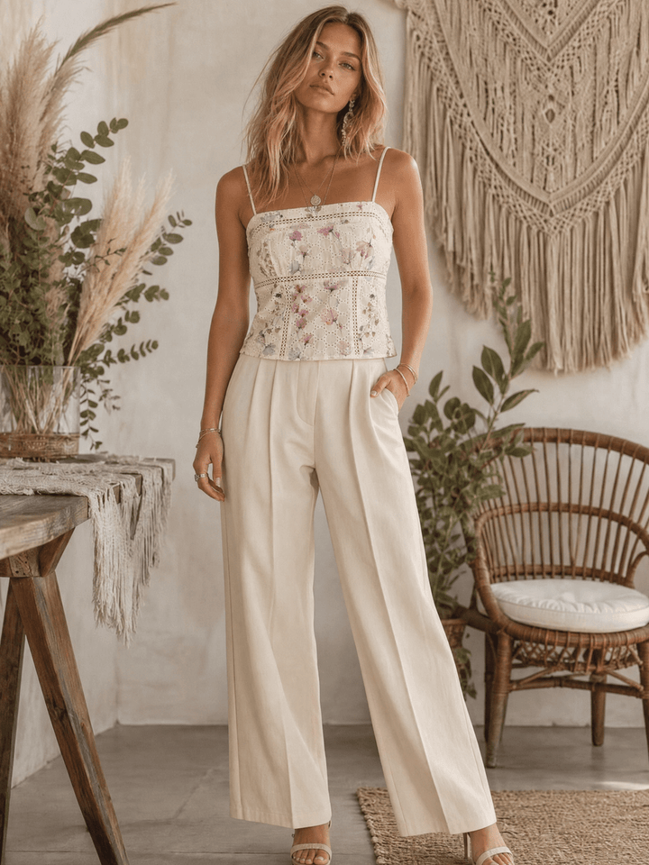 **********WOMEN'S SLEEVELESS SMOCK BACK EYELET FLORAL TANK TOP