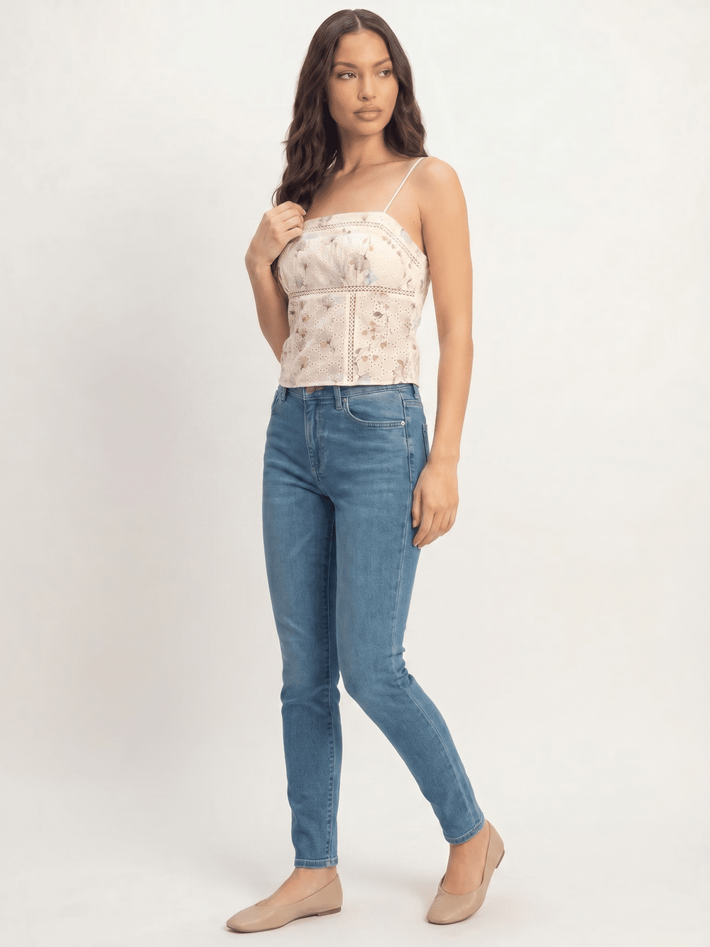 **********WOMEN'S SLEEVELESS SMOCK BACK EYELET FLORAL TANK TOP