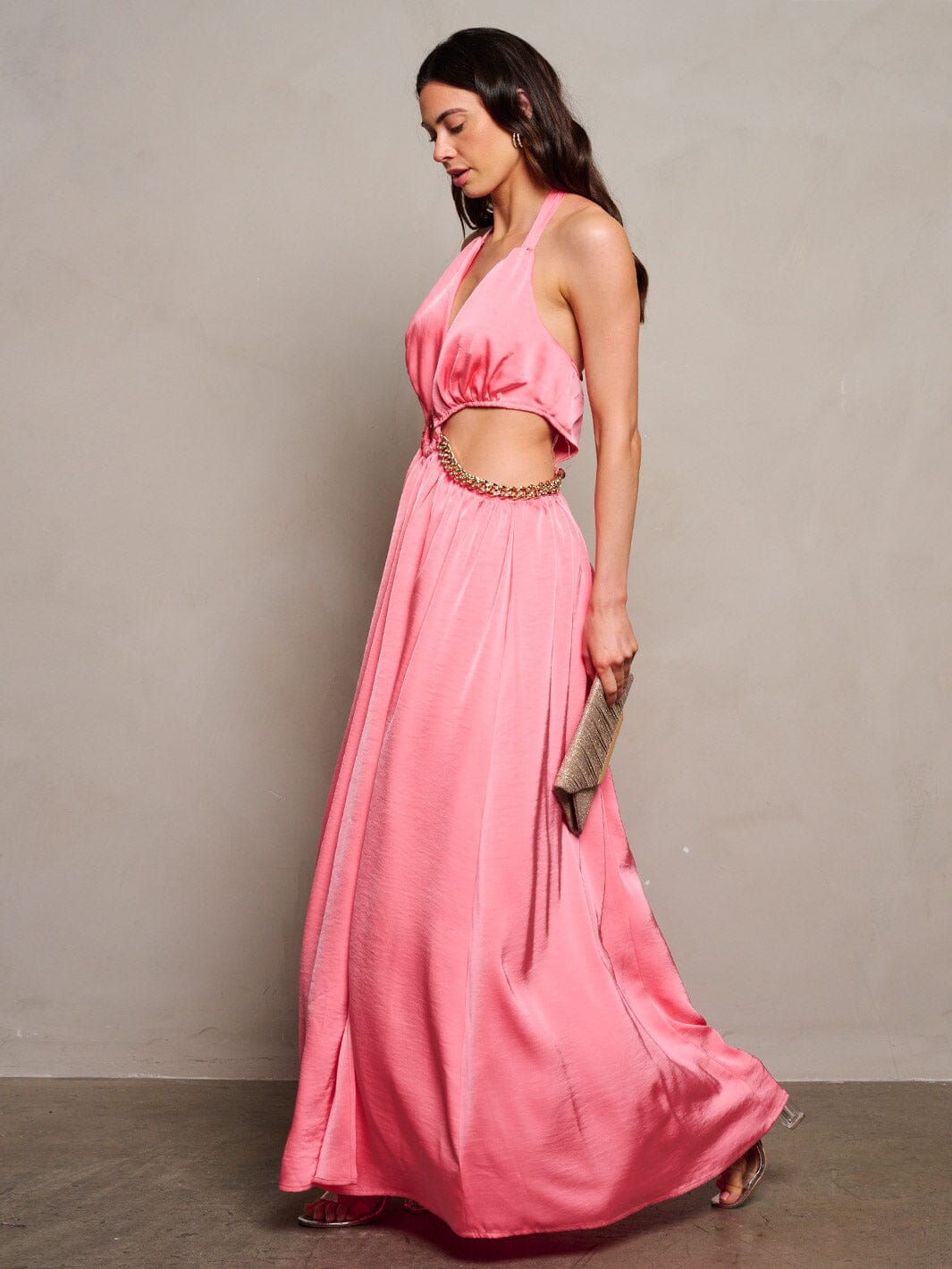 WOMEN'S SLEEVELESS CUT OUT CHAIN DETAILED OPEN BACK MAXI DRESS