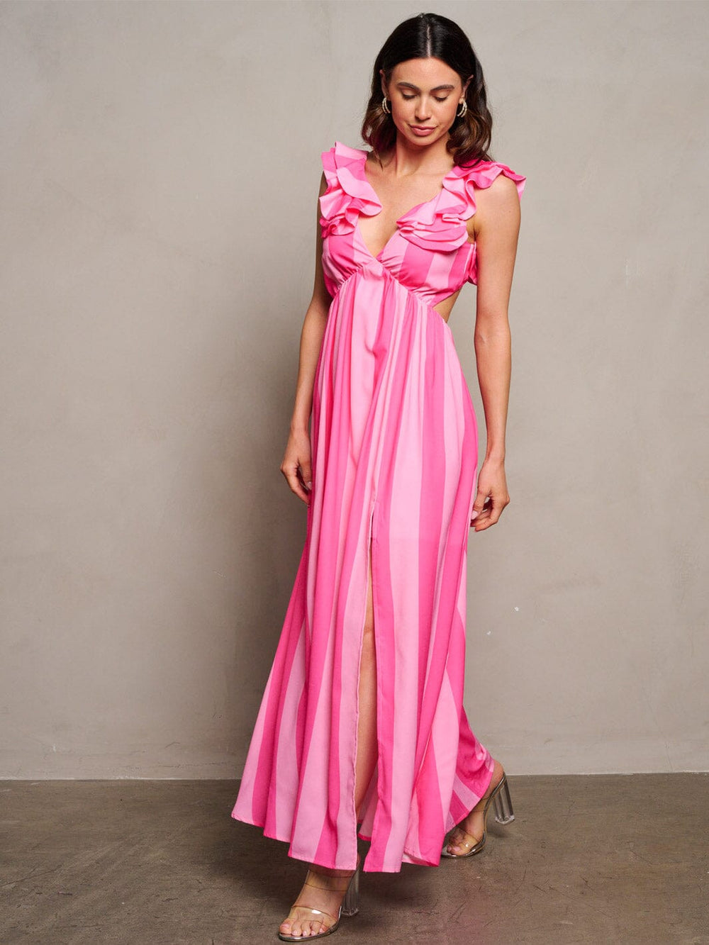 WOMEN'S SLEEVELESS RUFFLE V-NECK OPEN BACK STRIPES MAXI DRESS