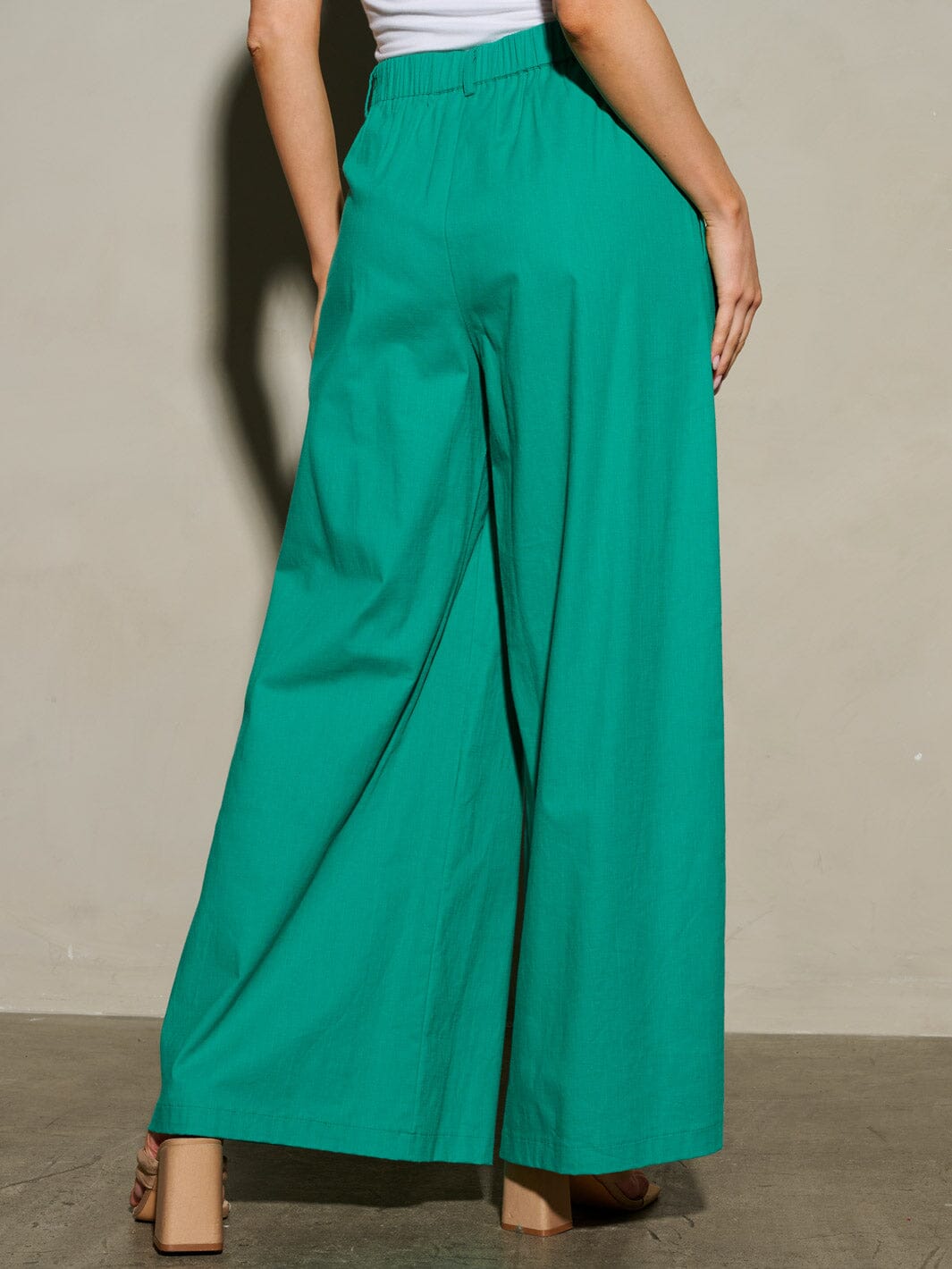 WOMEN'S BUTTON CLOSURE PLEATED POCKETS WIDE LEG PANTS