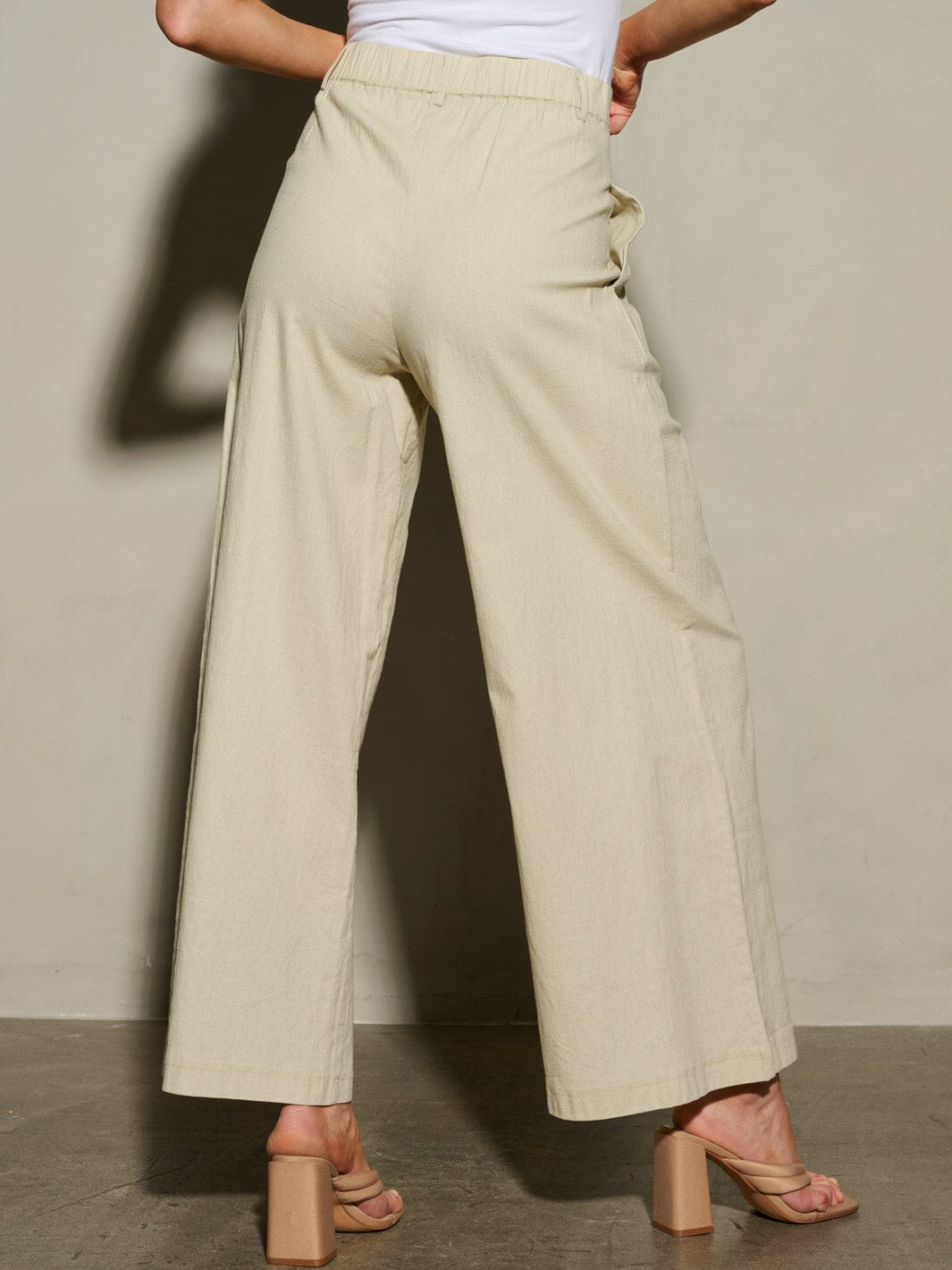 WOMEN'S BUTTON CLOSURE PLEATED POCKETS WIDE LEG PANTS