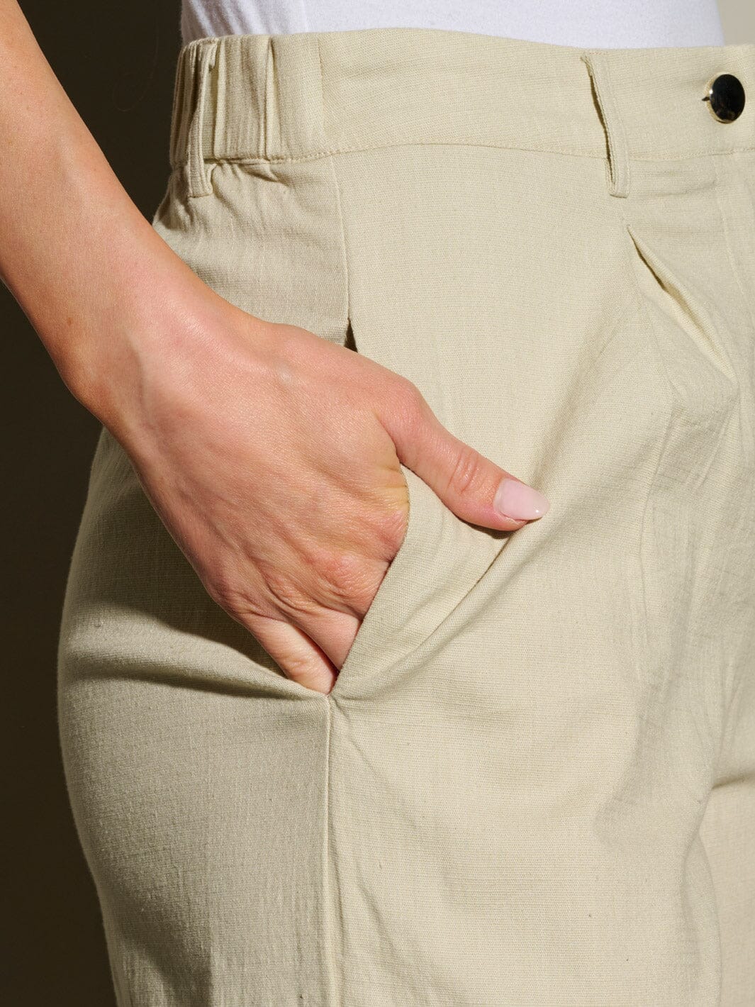 WOMEN'S BUTTON CLOSURE PLEATED POCKETS WIDE LEG PANTS