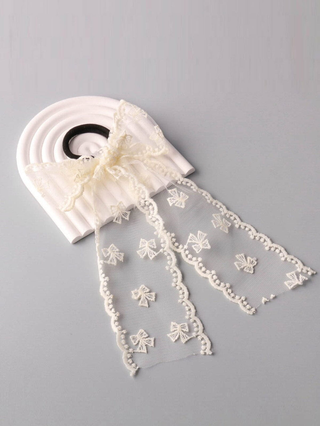 FASHION LACE BOW DETAILED SCRUNCHIES