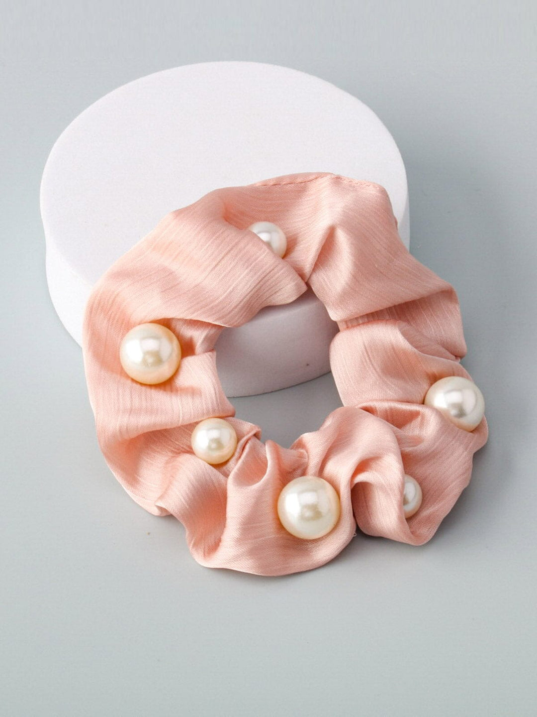 WOMEN'S ASSORTED COLORS PEARL HAIR SCRUNCHIES