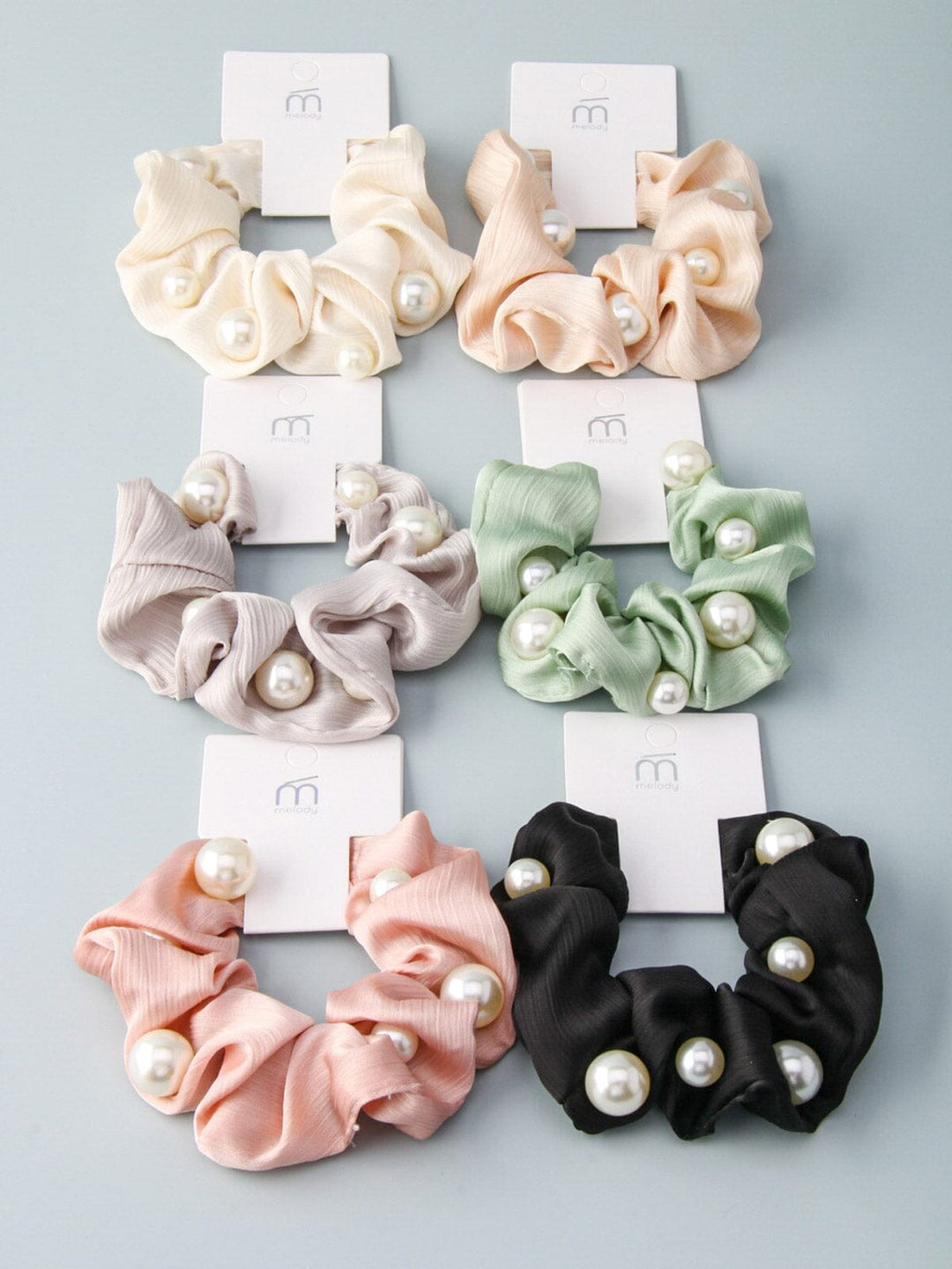 WOMEN'S ASSORTED COLORS PEARL HAIR SCRUNCHIES