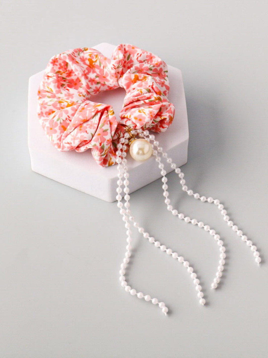 WOMEN'S ASSORTED COLORS FLORAL PEARLS HAIR SCRUNCHES
