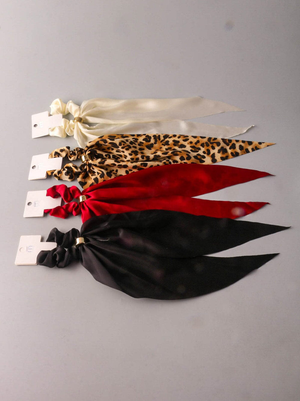 FASHION ASSORTED COLORS SCRUNCHIES