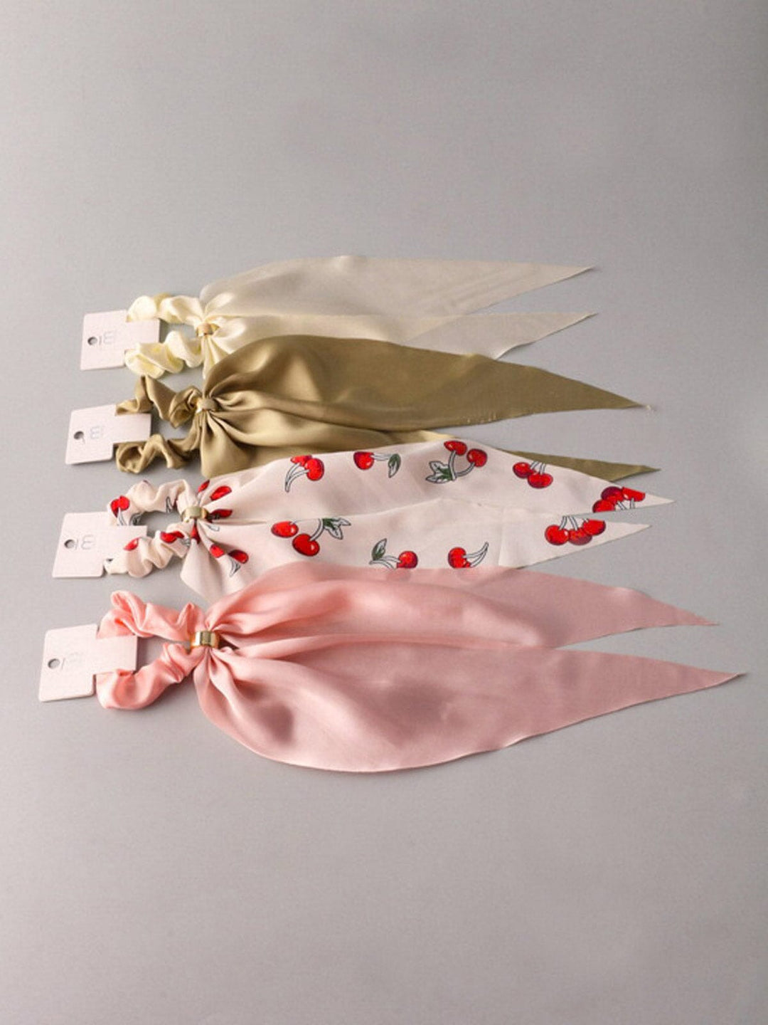 FASHION ASSORTED COLORS SCRUNCHIES