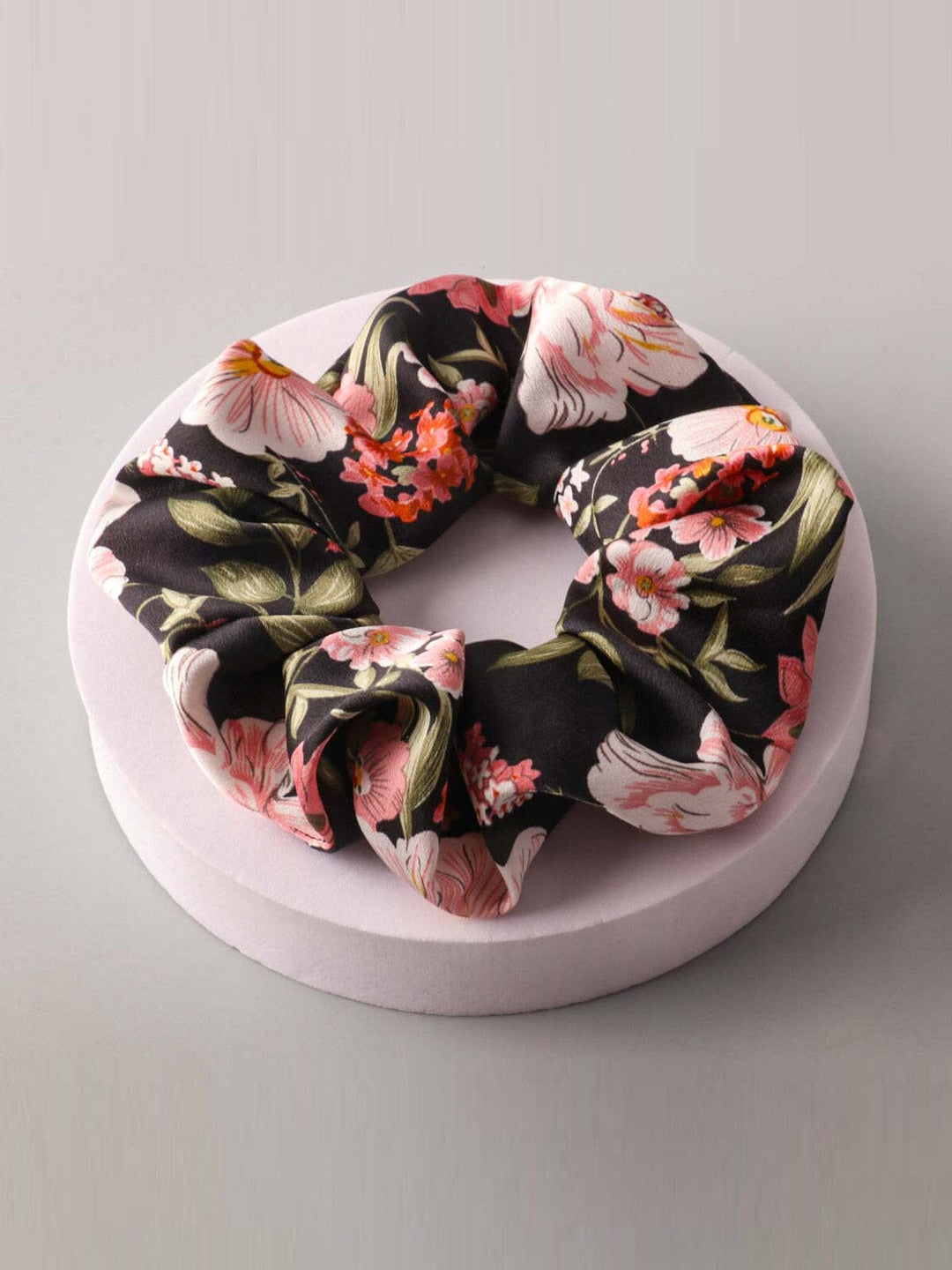 FASHION ASSORTED COLORS SCRUNCHIES