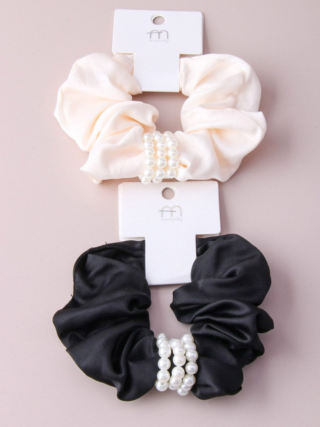 WOMEN'S PEARL DETAILED ASSORTED COLORS HAIR SCRUNCHIES
