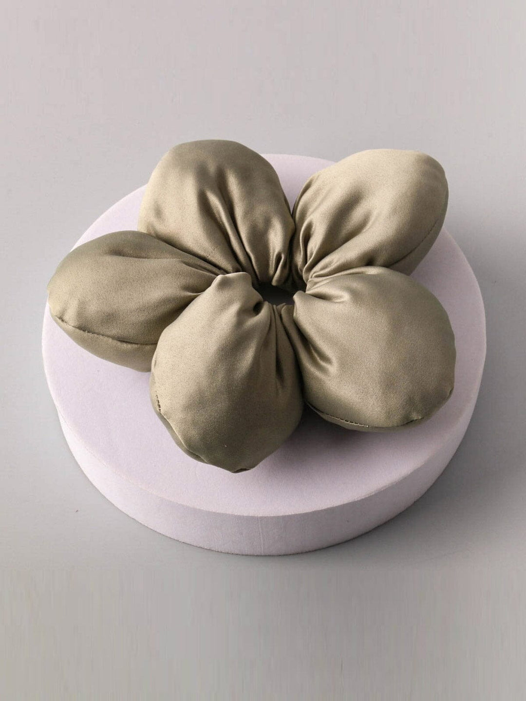 FASHION FLOWER HAIR SCRUNCHIES