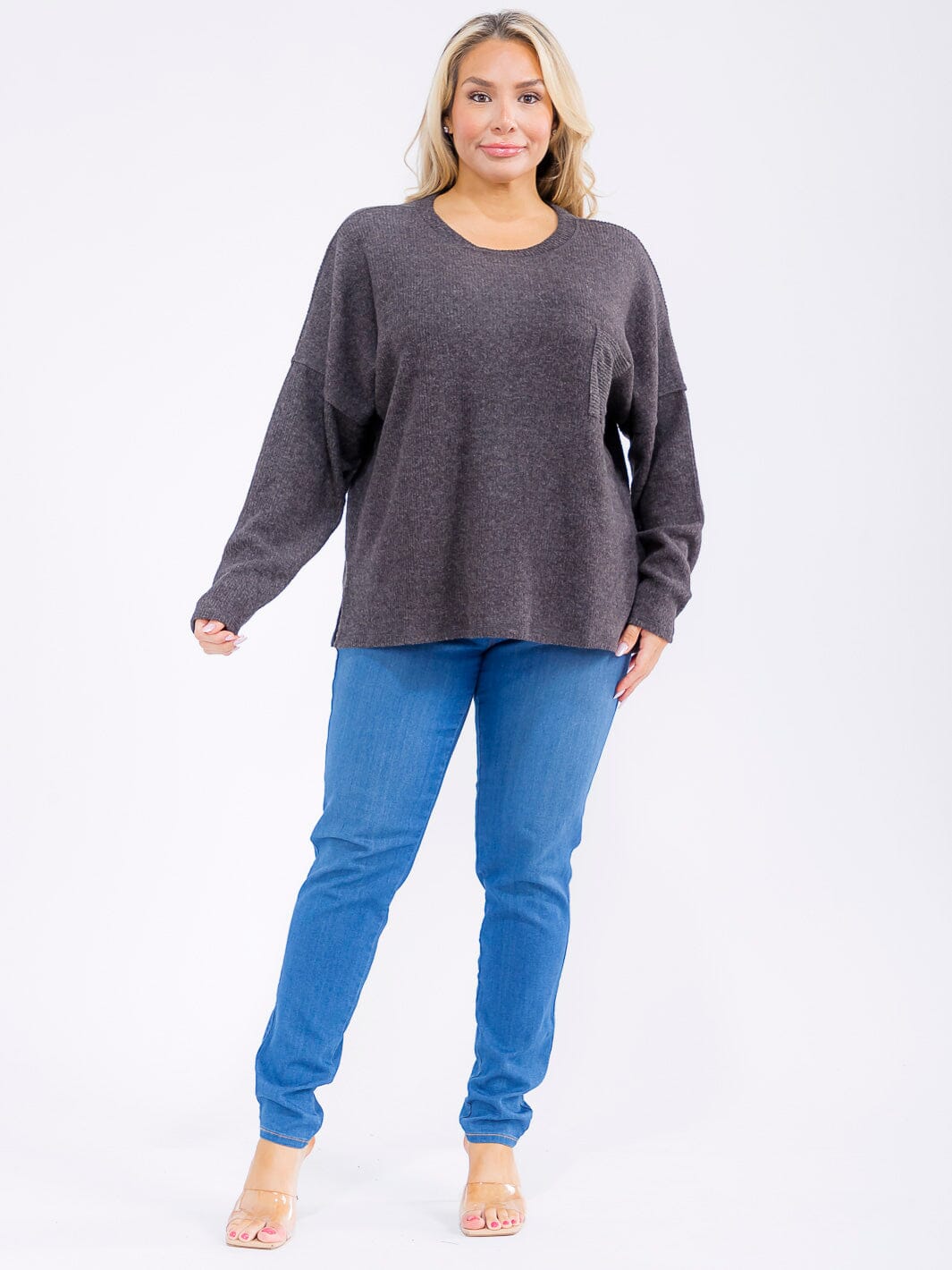 PLUS SIZE LONG SLEEVE FRONT POCKET TOP