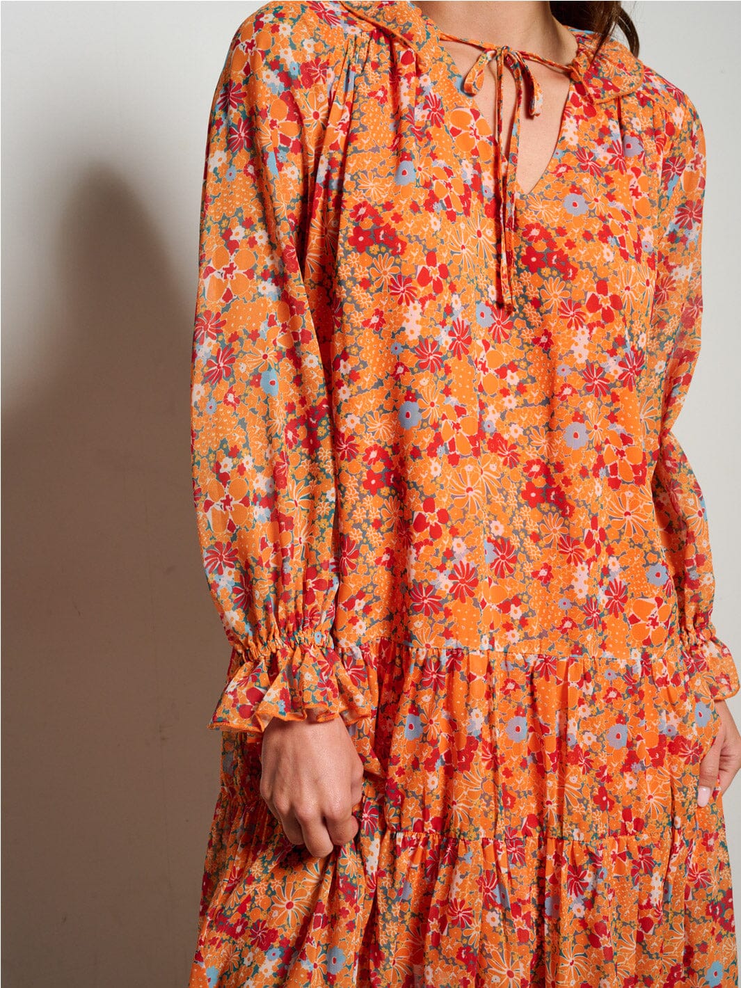 WOMEN'S LONG SLEEVE V-NECK RUFFLE FLORAL MAXI DRESS