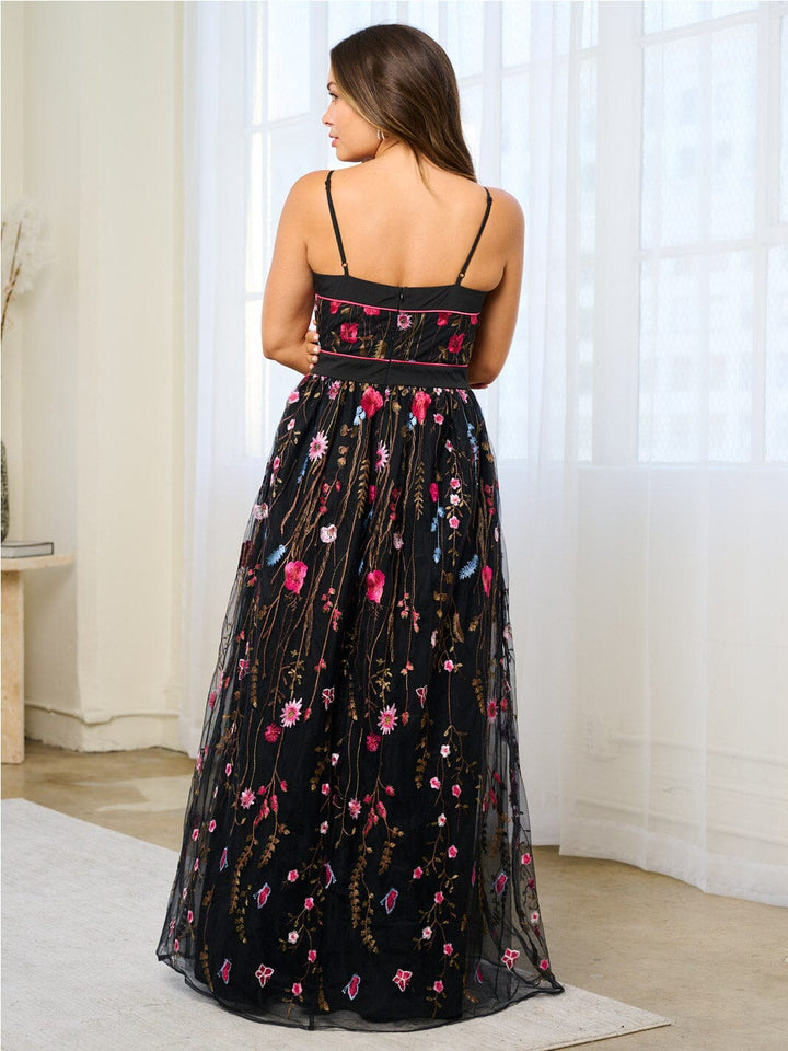 WOMEN'S SLEEVELESS EMBROIDERY FLORAL MAXI DRESS