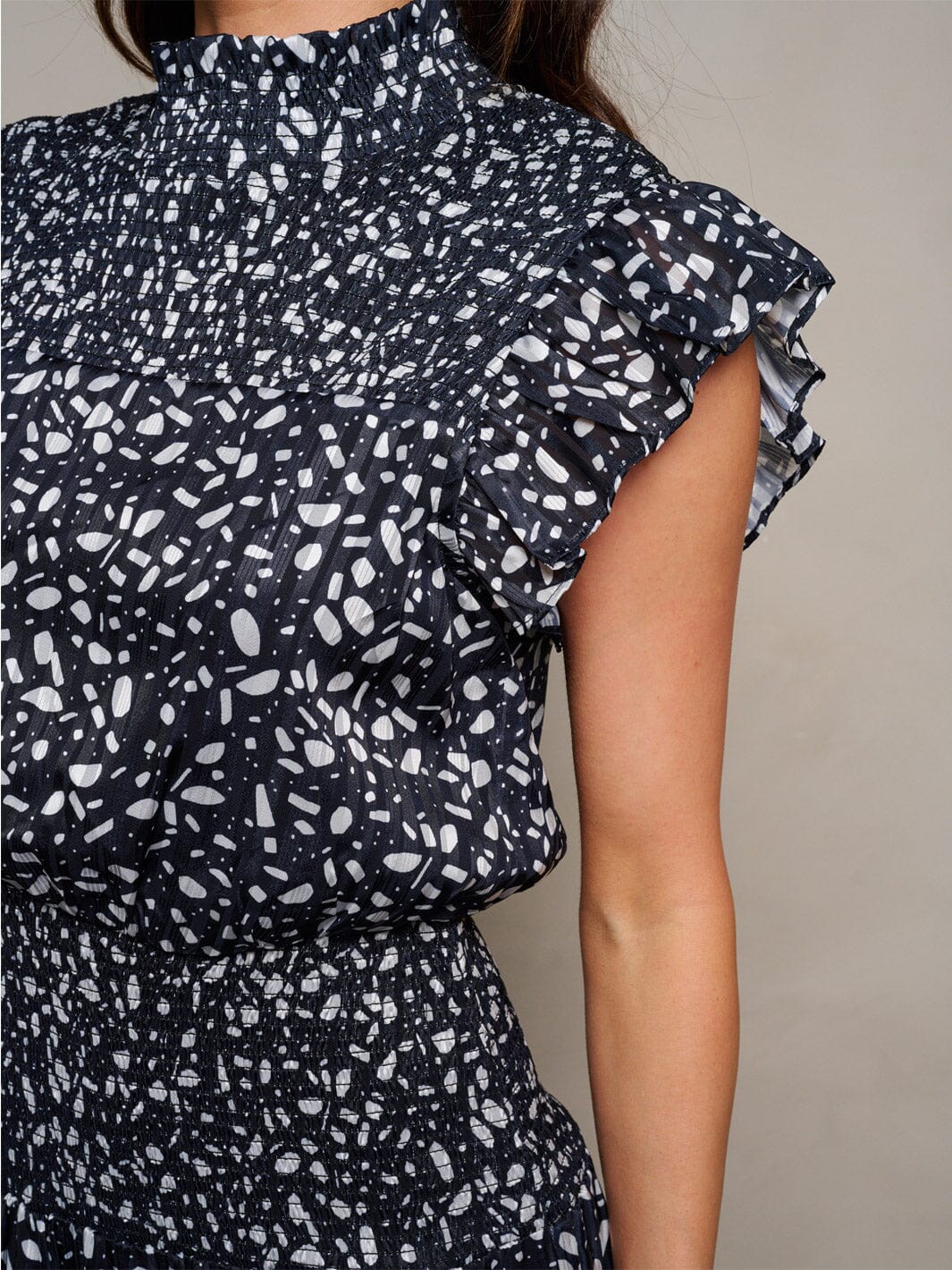 WOMEN'S RUFFLE SLEEVE MOCK NECK SMOCK PRINT MIDI DRESS