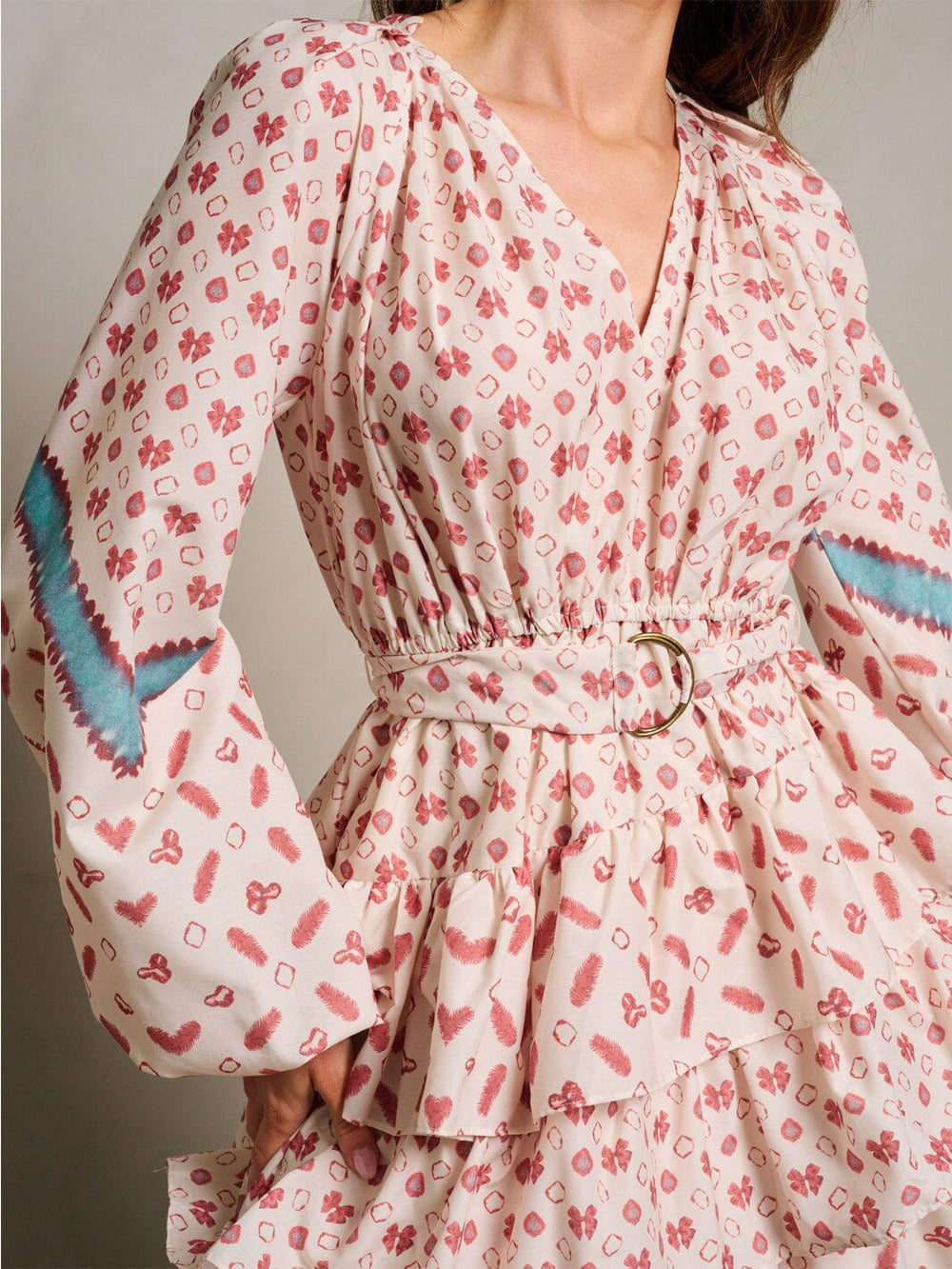 WOMEN'S LONG SLEEVE V-NECK RUFFLE TIERED MULTI PRINT MINI DRESS