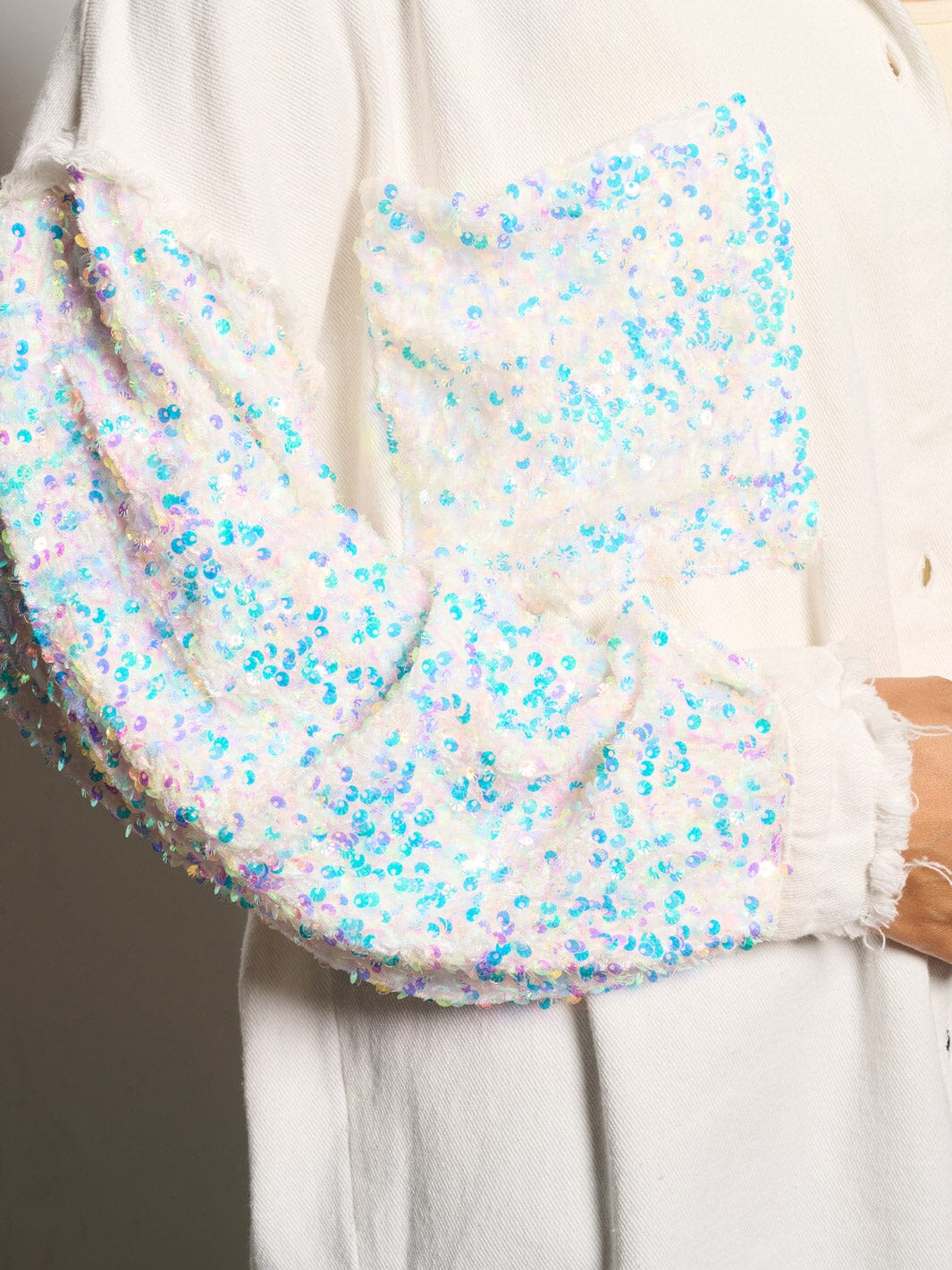 WOMEN'S LONG SLEEVE BUTTON CLOSURE SEQUINS POCKETS DENIM JACKET