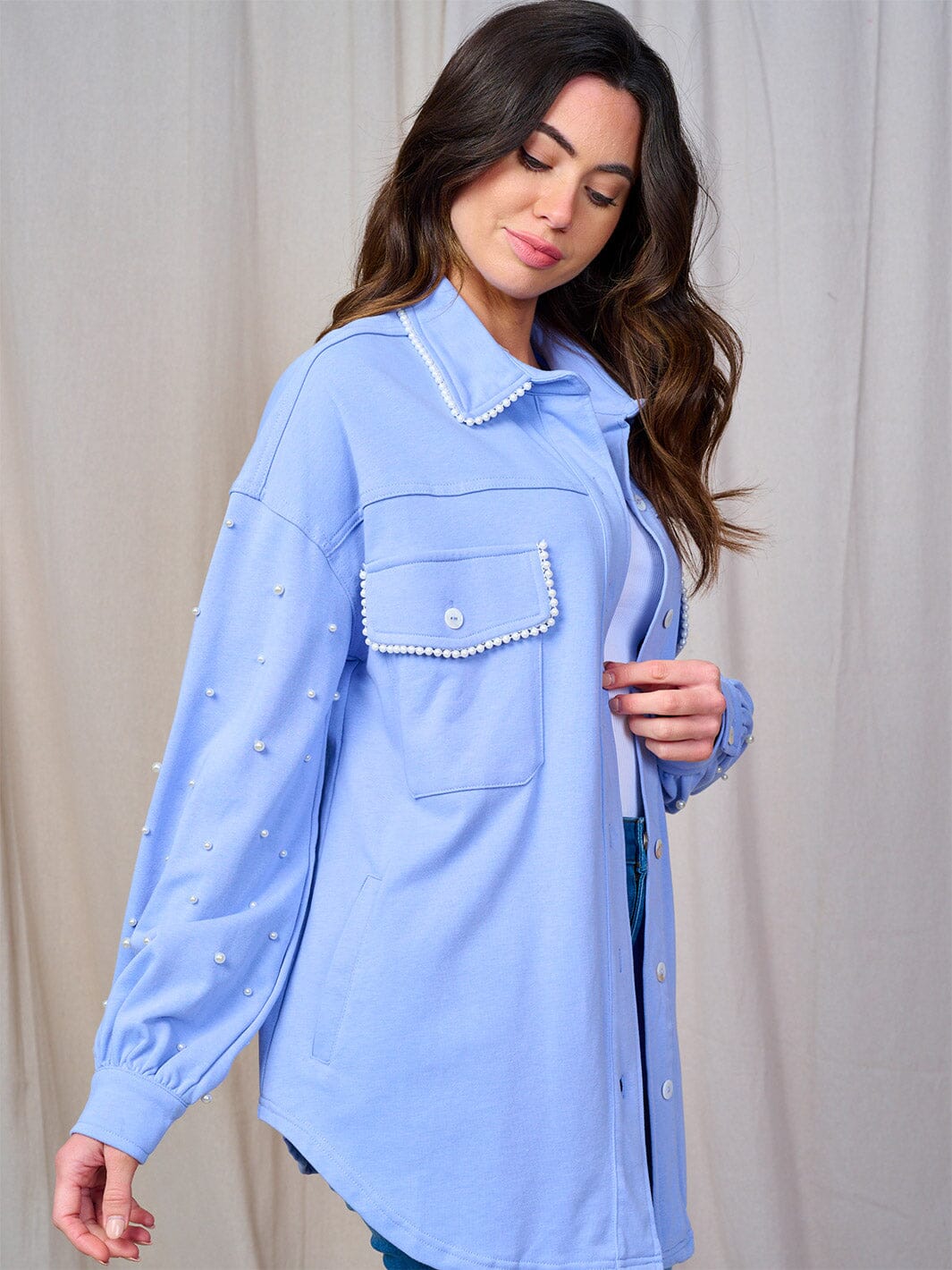 WOMEN'S LONG SLEEVE BUTTON CLOSURE FRONT POCKETS PEARL TRIM SHACKET