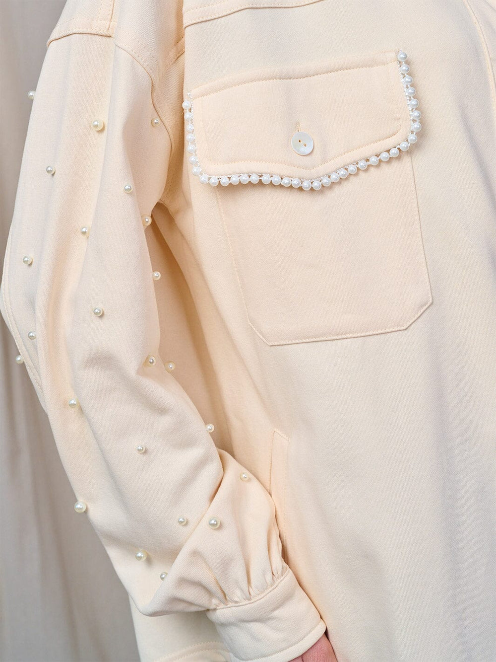 WOMEN'S LONG SLEEVE BUTTON CLOSURE FRONT POCKETS PEARL TRIM SHACKET