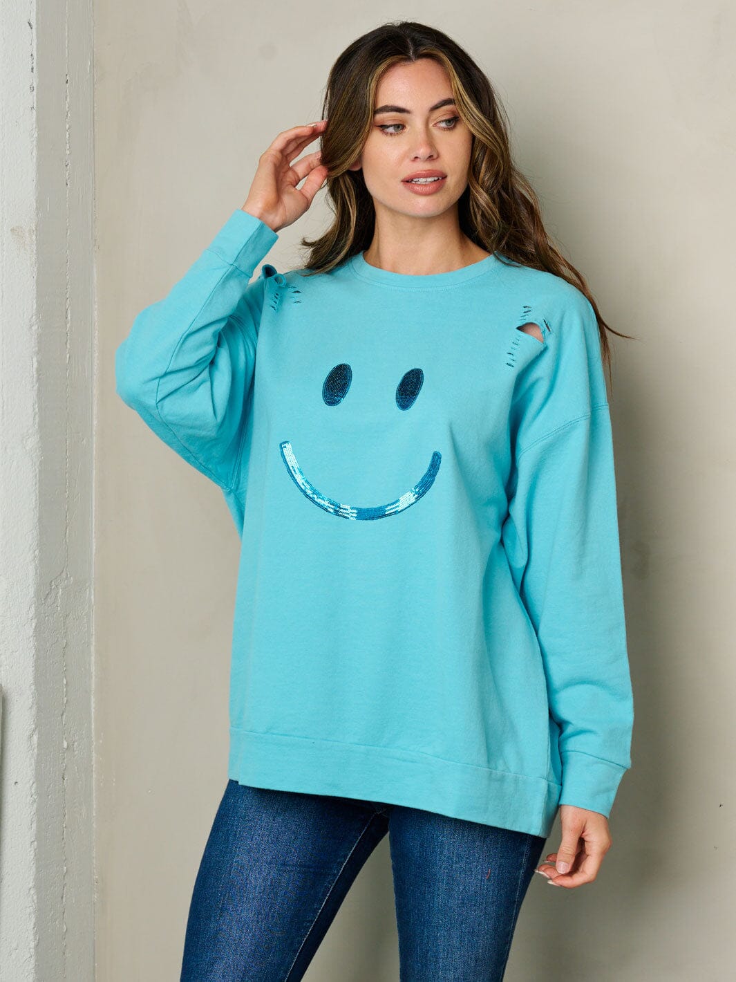 WOMEN'S LONG SLEEVE DISTRESSED GRAPHIC SEQUINS DETAILED TOP