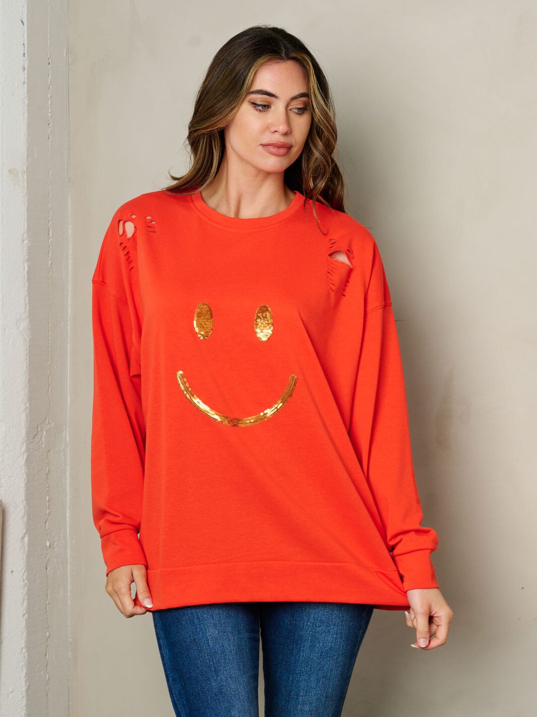 WOMEN'S LONG SLEEVE DISTRESSED GRAPHIC SEQUINS DETAILED TOP