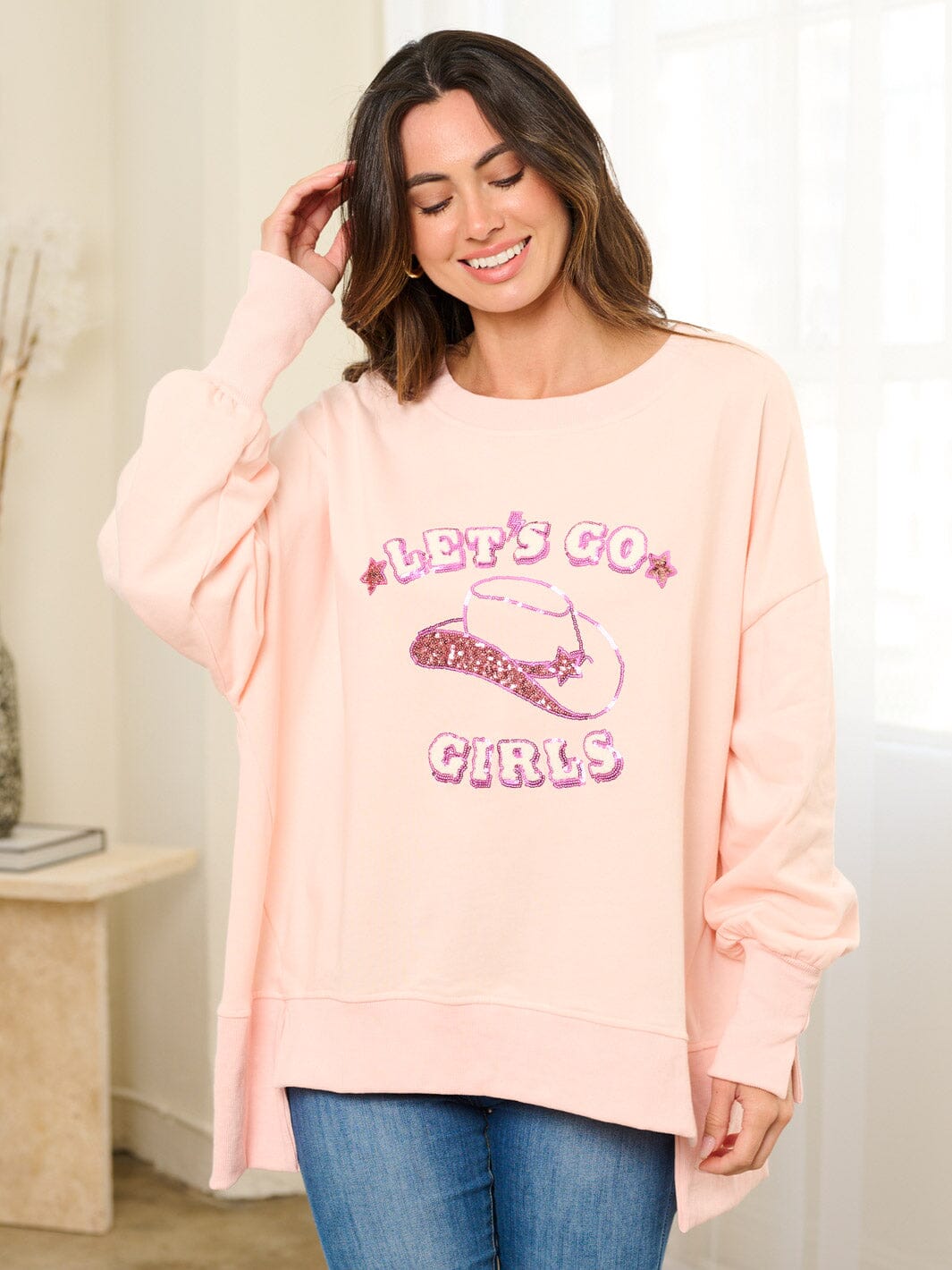 WOMEN'S LONG SLEEVE HIGH-LOW GRAPHIC TOP