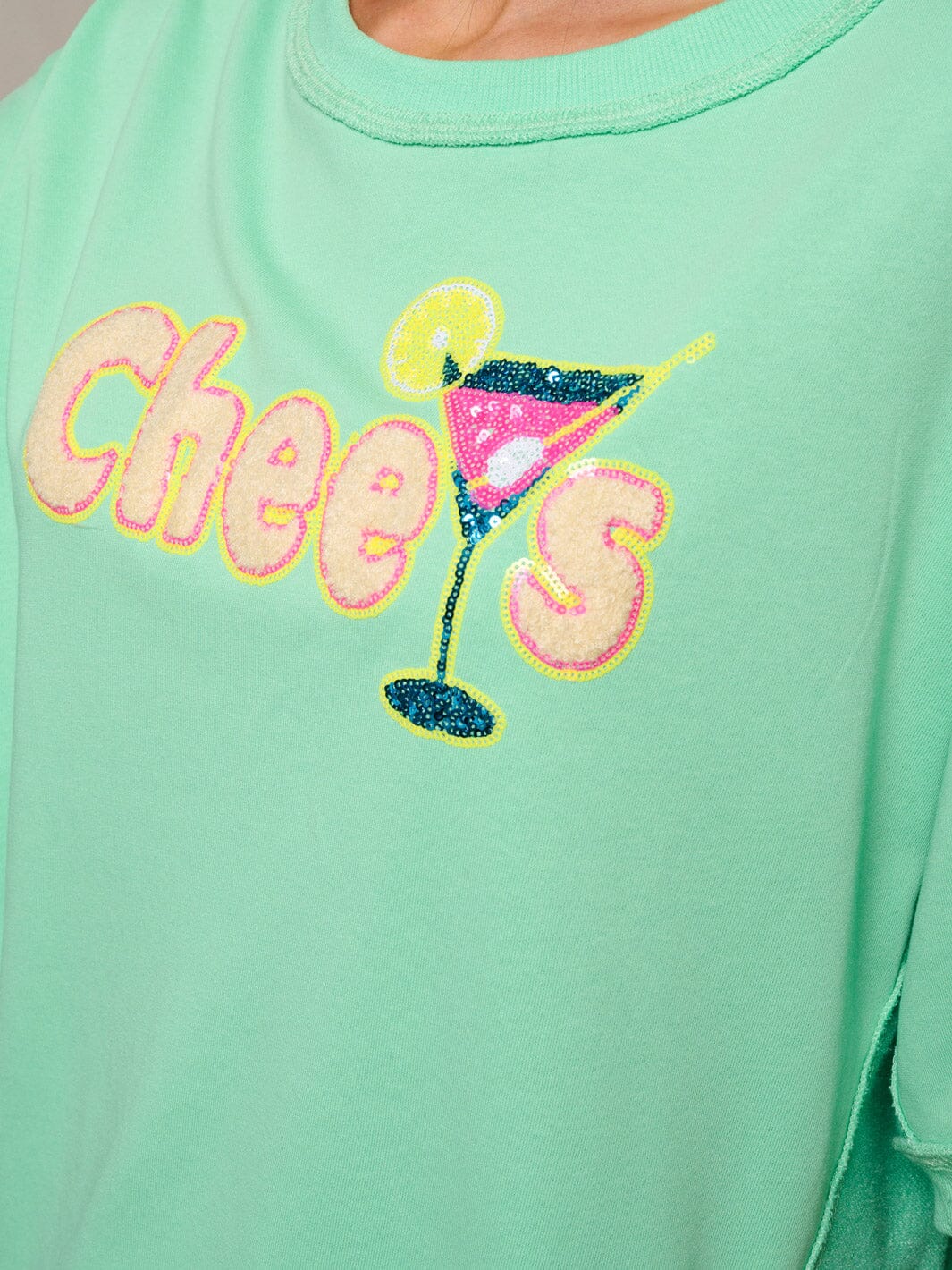 WOMEN'S SHORT SLEEVE SEQUINS GRAPHIC DETAILED TOP