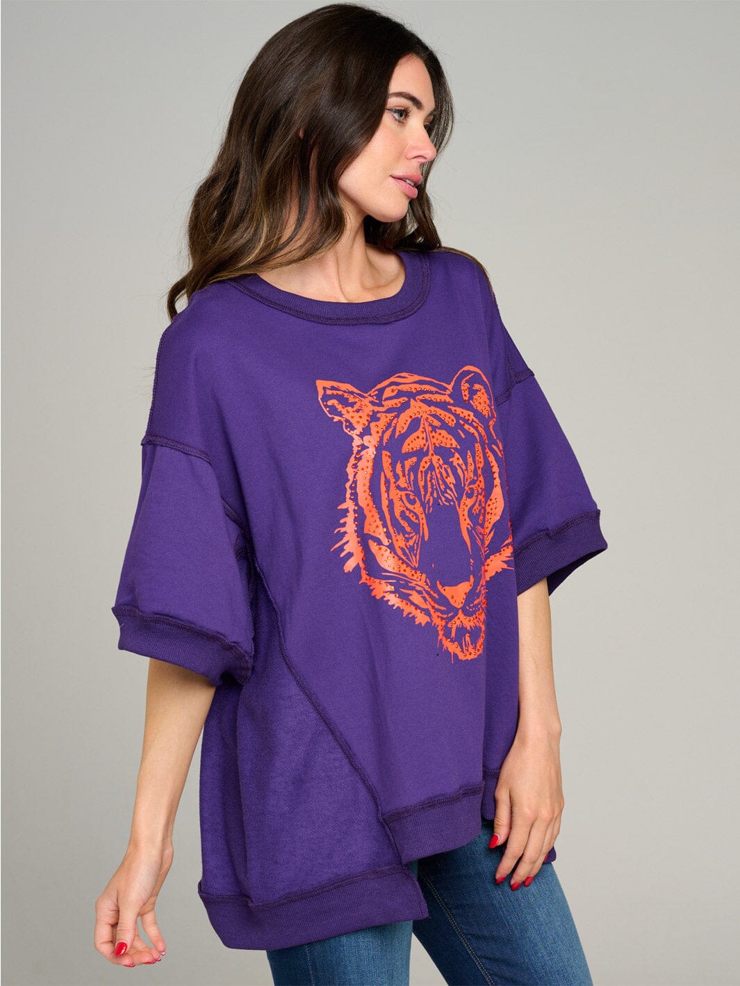 WOMEN'S SHORT SLEEVE GRAPHIC HIGH-LOW OVERSIZED TOP