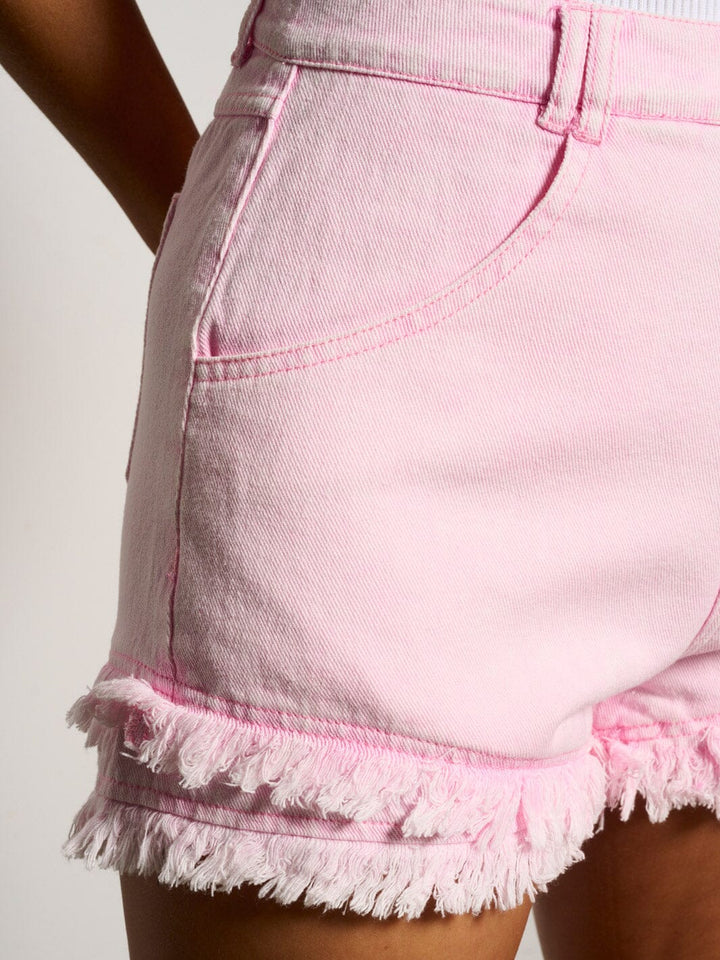 WOMEN'S BUTTON CLOSURE POCKET RUFFLE EDGE MINI SHORTS