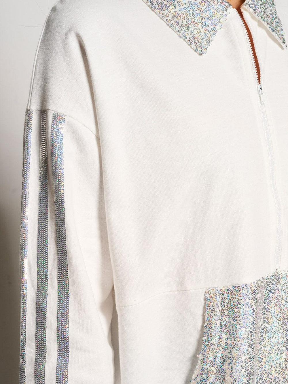 WOMEN'S LONG SLEEVE ZIP UPSEQUINS FRONT POCKETS SWEATER
