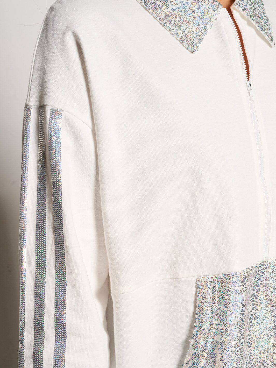 WOMEN'S LONG SLEEVE ZIP UPSEQUINS FRONT POCKETS SWEATER