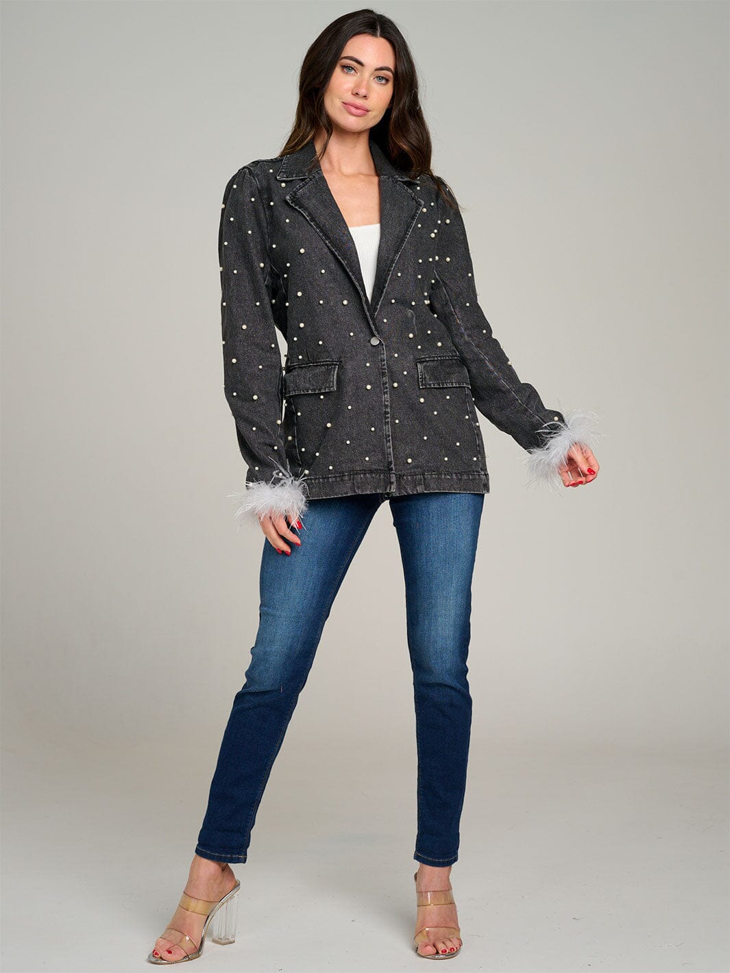 WOMEN'S LONG SLEEVE BUTTON CLOSURE FRONT POCKET PEARL DENIM JACKET
