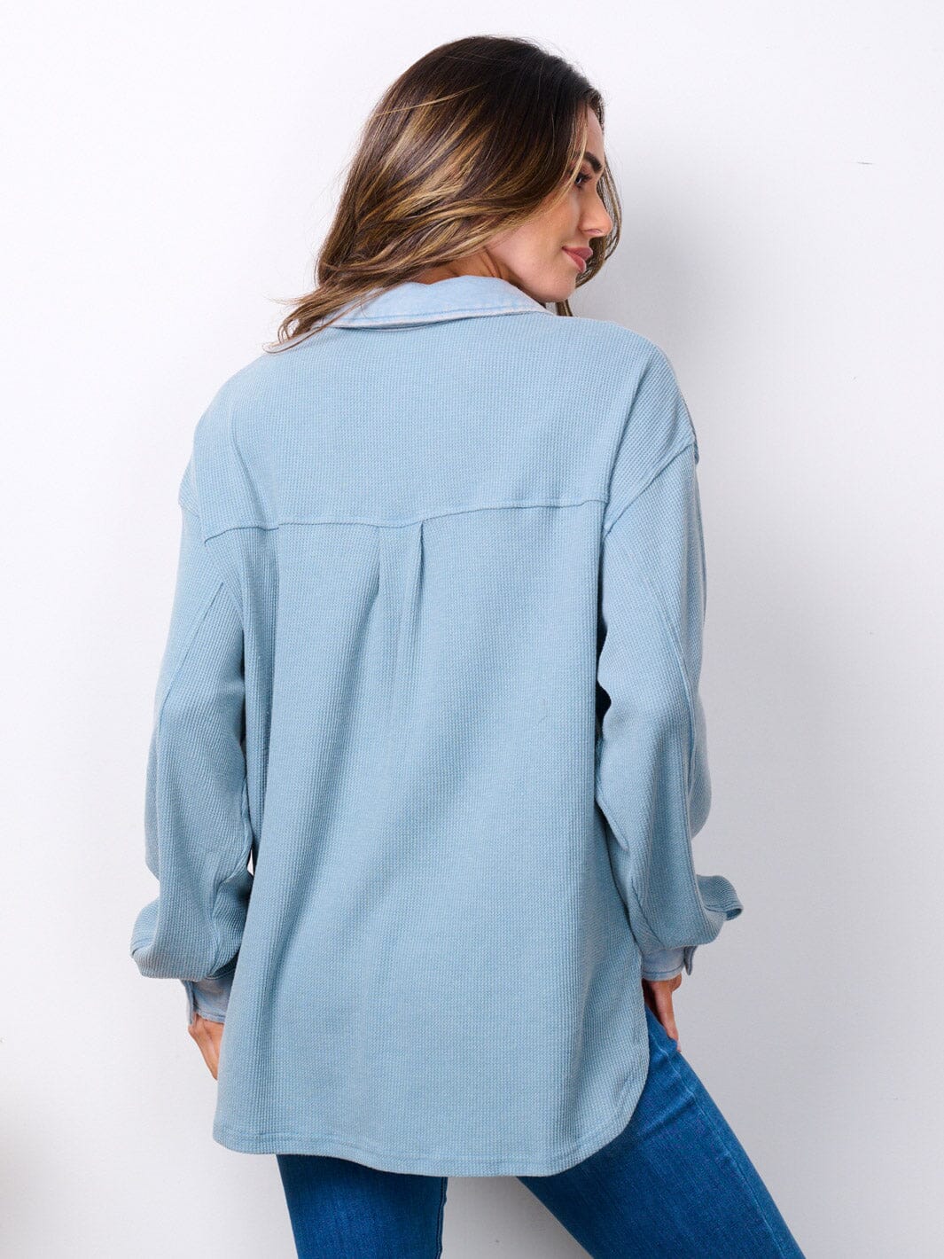 WOMEN'S LONG SLEEVE BUTTON UP RIBBED TOP