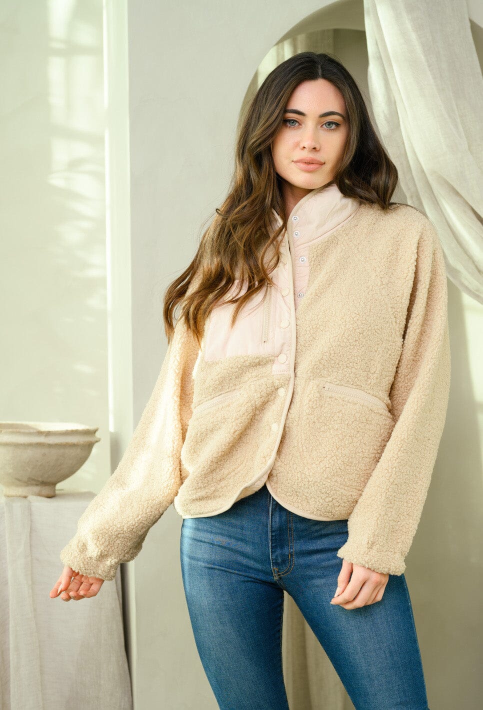 WOMEN'S FUZZY BUTTON UP JACKET