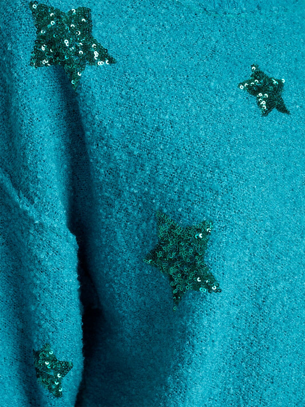 WOMEN'S LONG SLEEVE STARS GRAPHIC FUZZY PULLOVER SWEATER