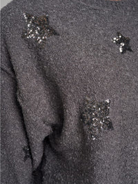 WOMEN'S LONG SLEEVE STARS GRAPHIC FUZZY PULLOVER SWEATER
