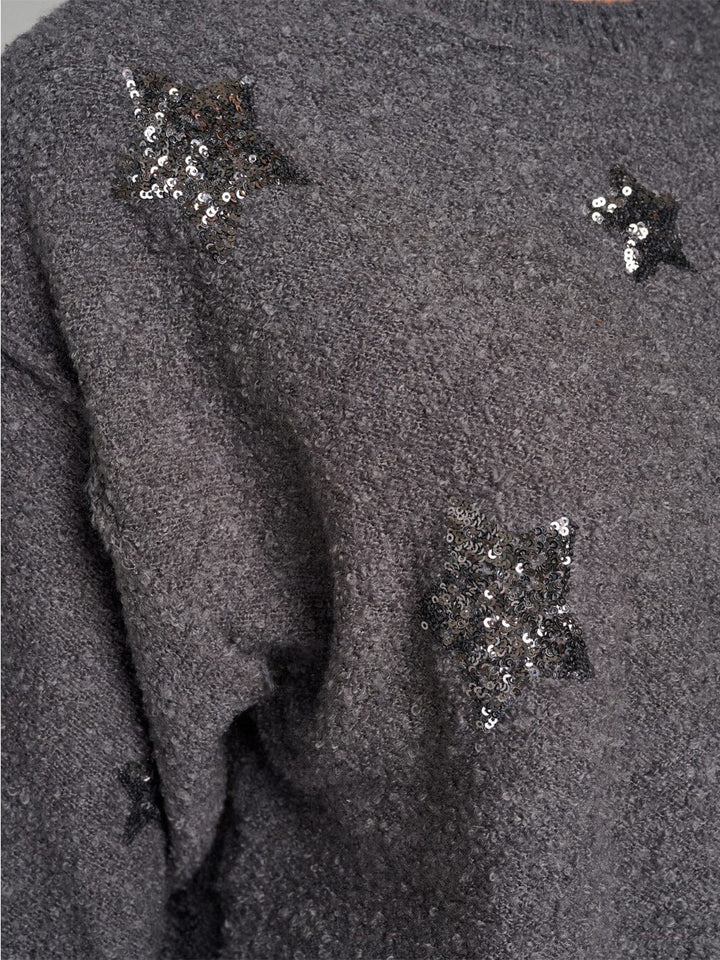 WOMEN'S LONG SLEEVE STARS GRAPHIC FUZZY PULLOVER SWEATER