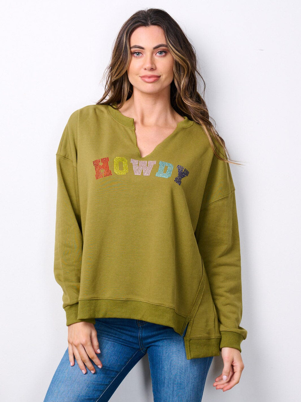 WOMEN'S LONG SLEEVE V-NECK GRAPHIC SWEATER