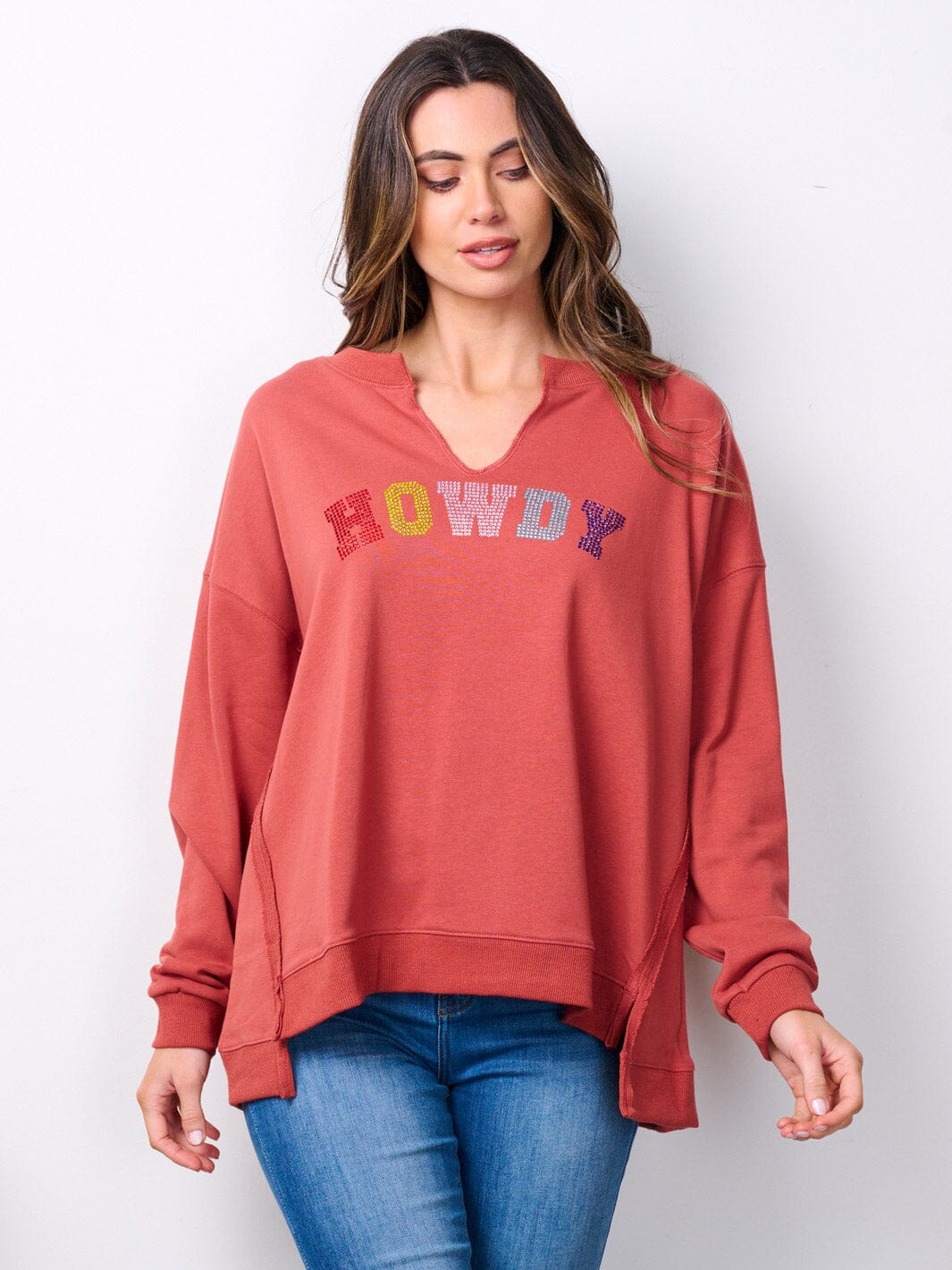 WOMEN'S LONG SLEEVE V-NECK GRAPHIC SWEATER