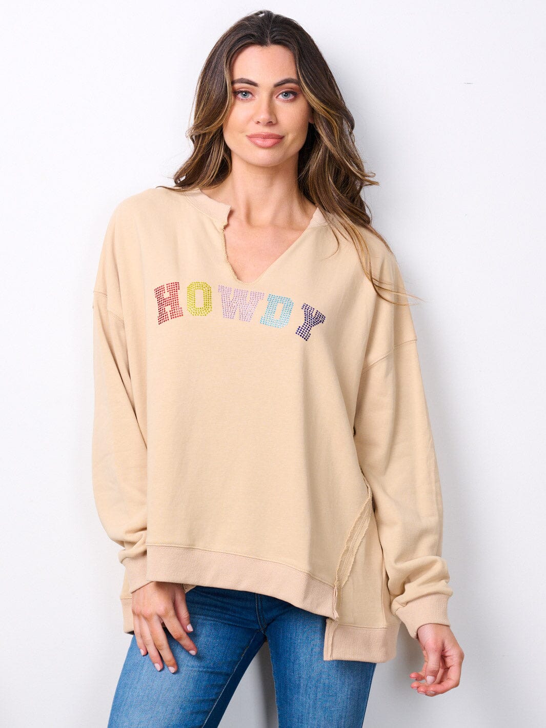 WOMEN'S LONG SLEEVE V-NECK GRAPHIC SWEATER