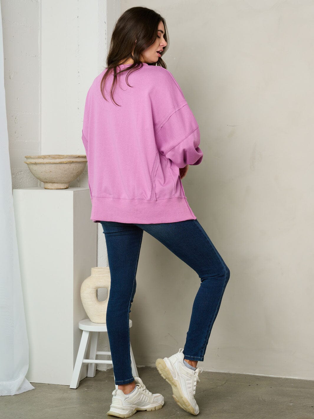 WOMEN'S LONG SLEEVE EMBROIDERY GRAPHIC DETAILED SWEATER