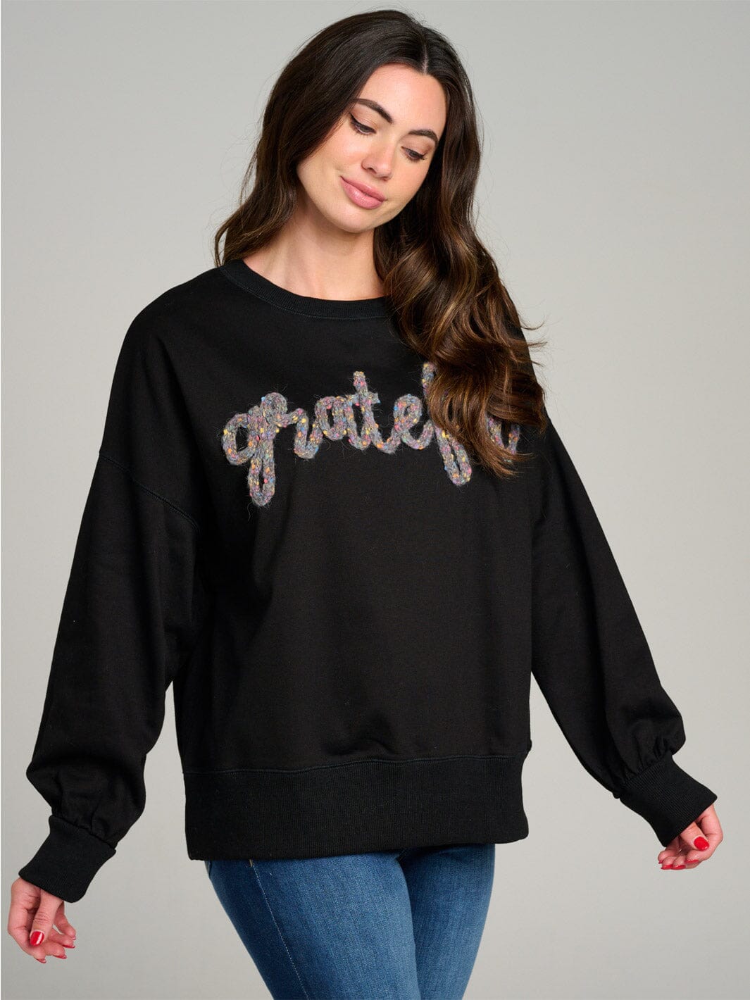 WOMEN'S LONG SLEEVE GRAPHIC PULLOVER SWEATER
